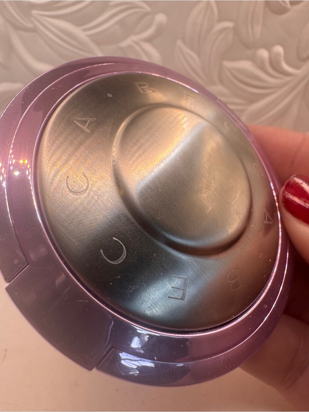 Becca shimmering skin perfector pressed powder ‘lilac geode’
